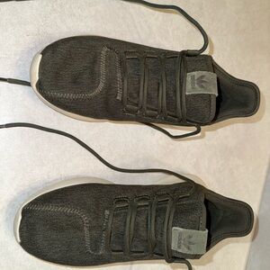 Adidas Ortholite Shoes Size 7 Green Women's
Athletic Sneakers